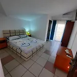 Konukevi Casa Rares Costinești