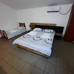 Casa Rares Konukevi