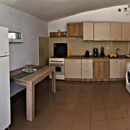Casa Rares